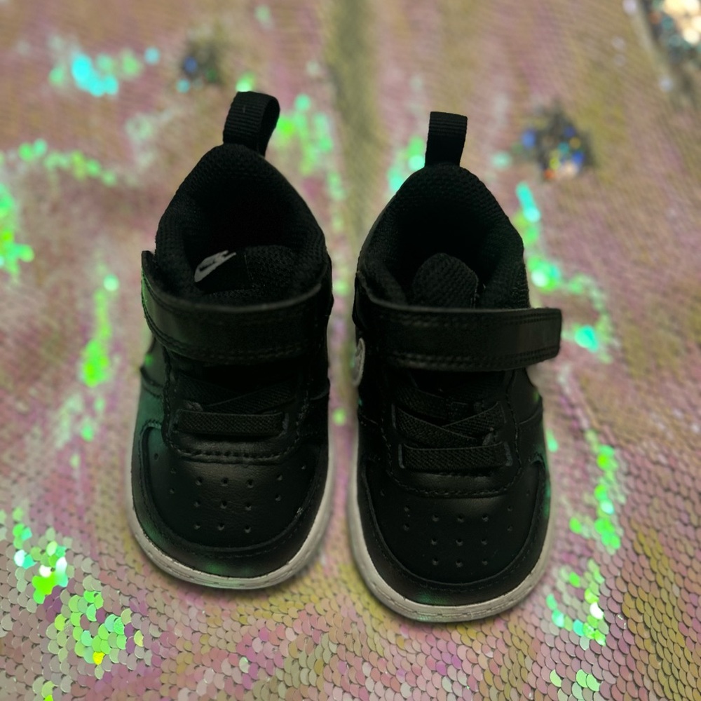 Nike Kids Black and White Velcro Sneakers
